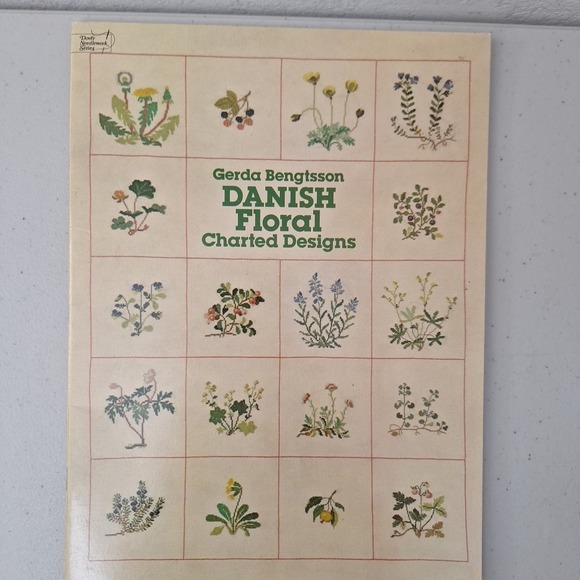 Vintage Dover Needlework Series 4 Design Books Danish Floral Initials Alpha Cats - Picture 4 of 11